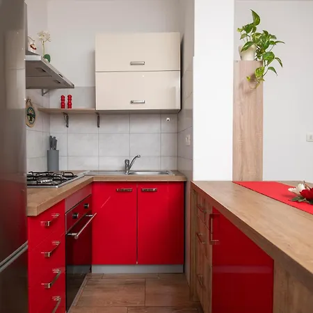 Apartamento 2 Bedroom Cozy In *